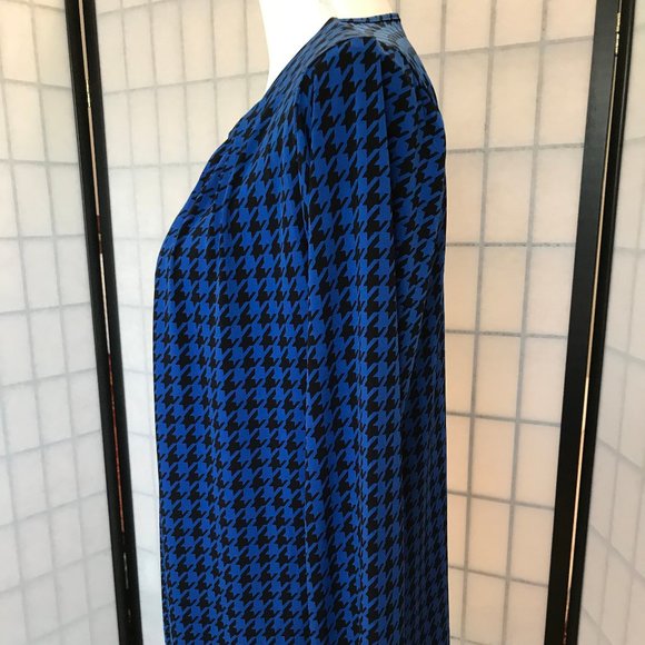 Jones New York - Pleated front Shirt - Picture 5 of 11